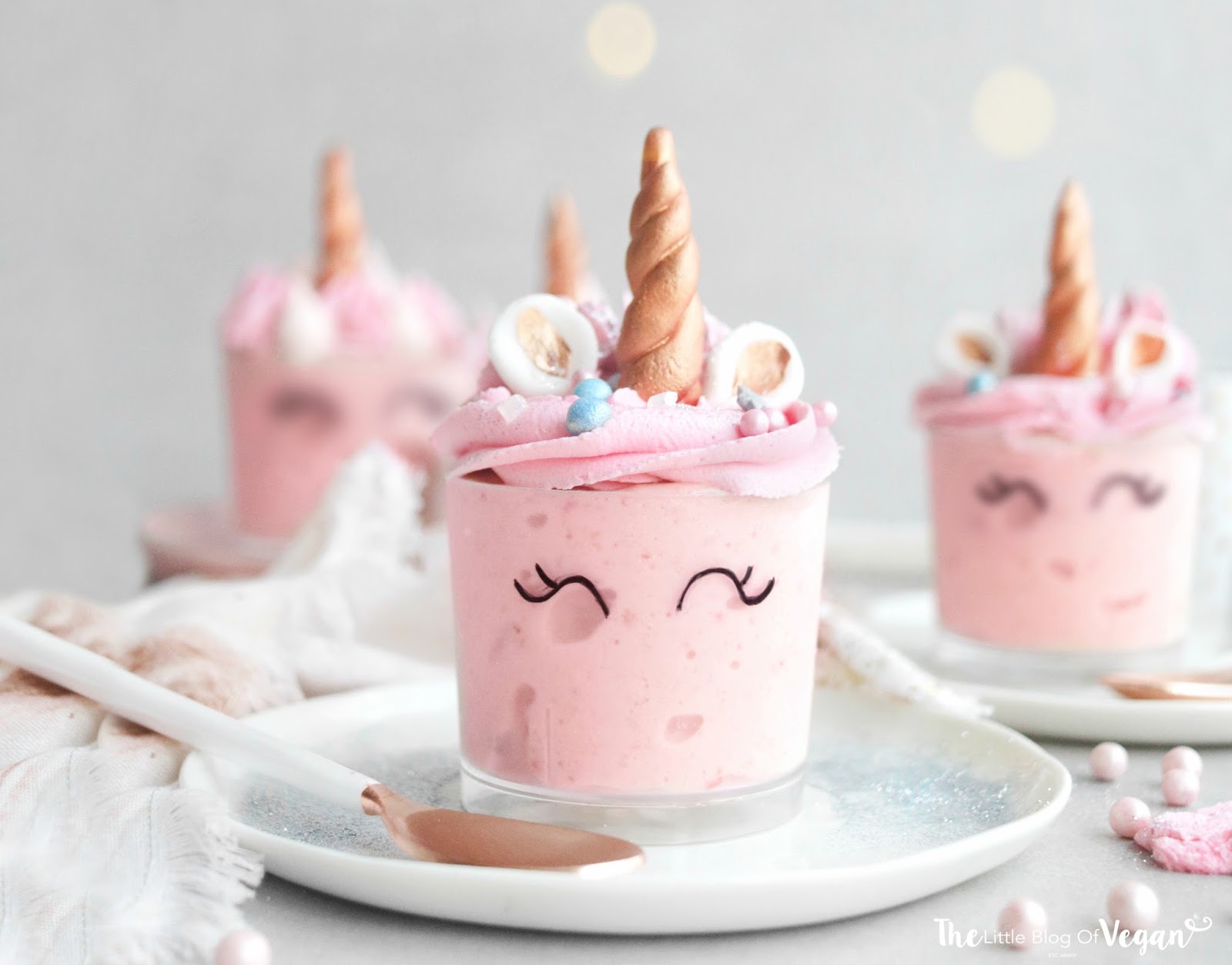 25 Magical Unicorn Themed Desserts - Smart Party Ideas